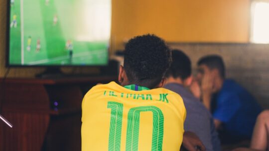 Os Maiores Jogadores de Futebol Brasileiros: Uma Lista Imperdível